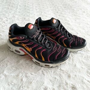 Nike Sneakers Shoes Youth 4 Black Active Pink Air Max Plus GS Swoosh Logo DX9264